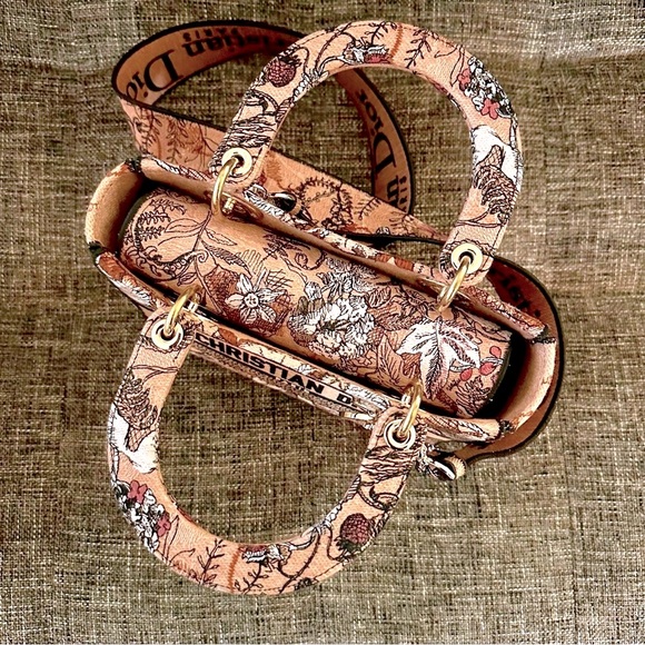 Special edition Dior Lunar New Year Medium D-Lite Bag in Powder Pink - Picture 13 of 14